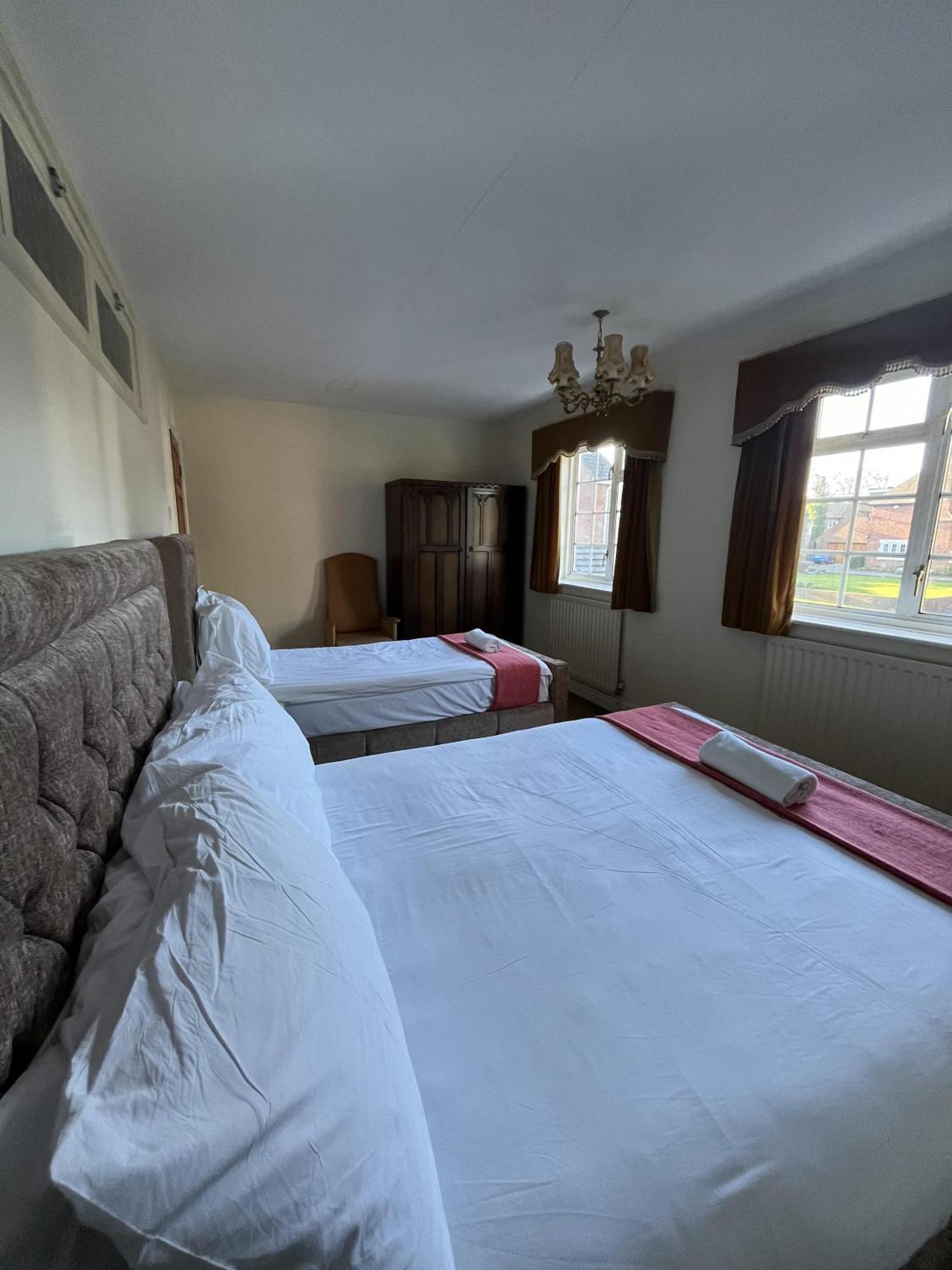 Unwind In Comfort At Cosy Caradus Free Parking Бирмингам Екстериор снимка