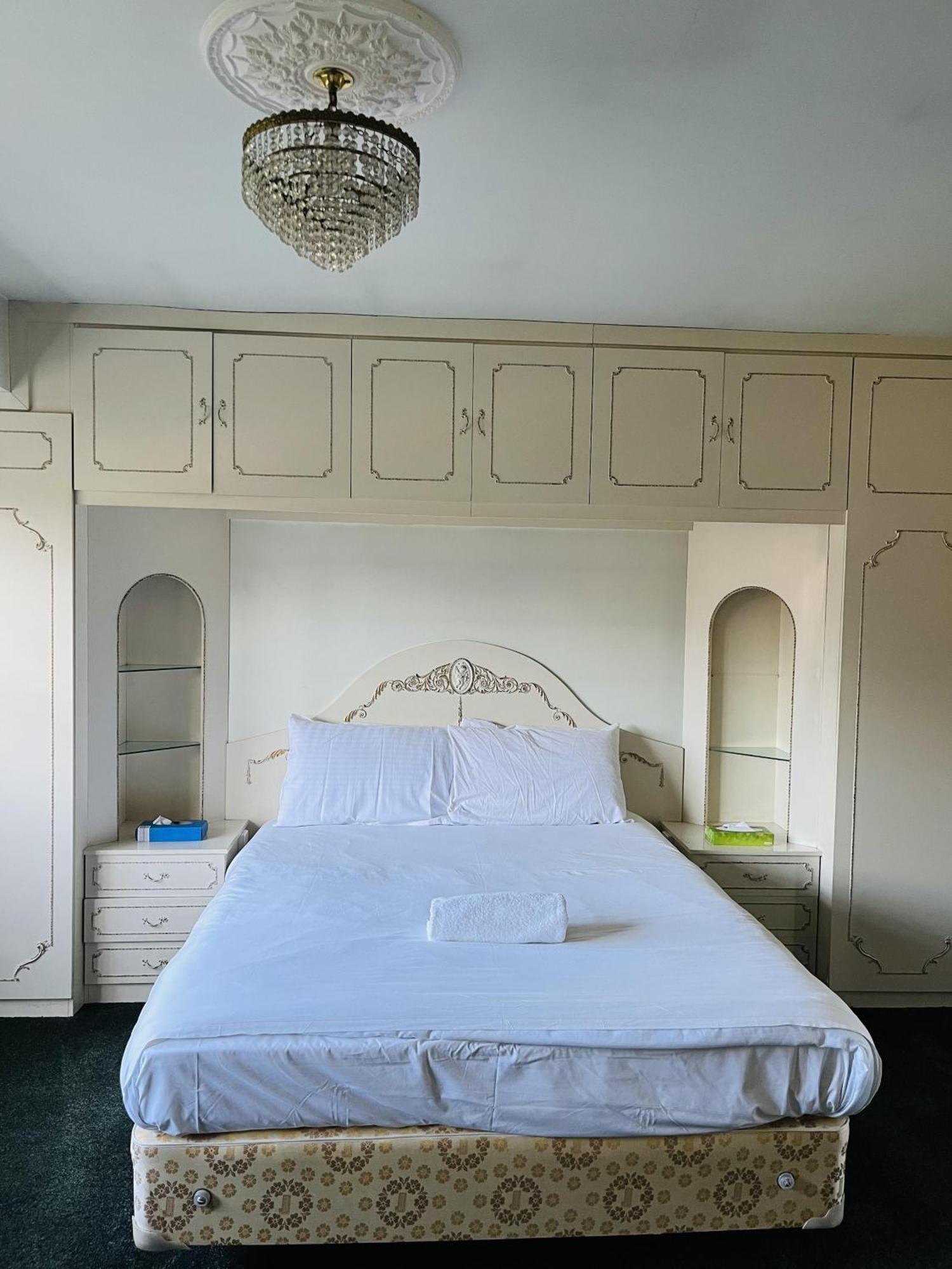 Unwind In Comfort At Cosy Caradus Free Parking Бирмингам Екстериор снимка