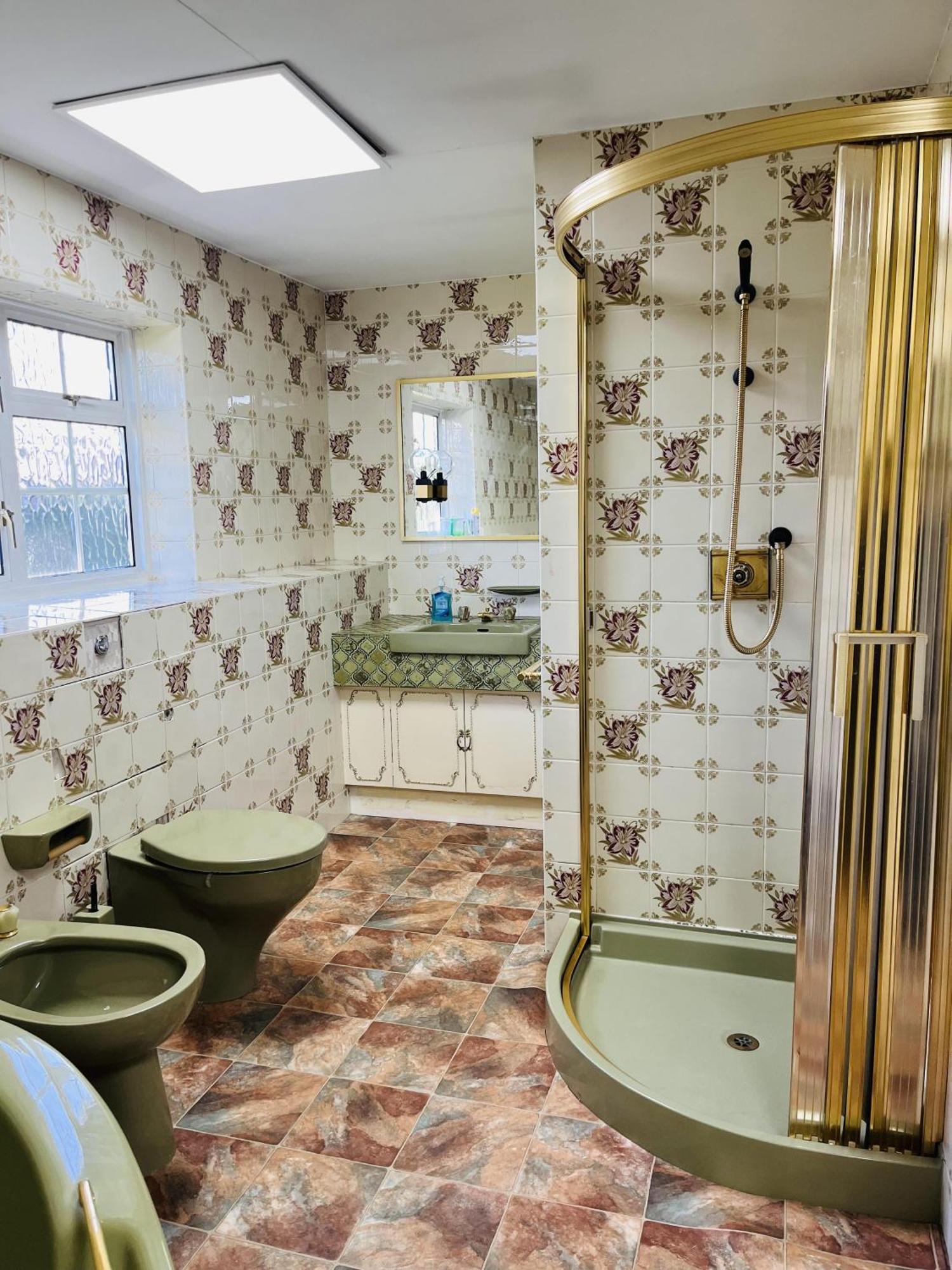 Unwind In Comfort At Cosy Caradus Free Parking Бирмингам Екстериор снимка