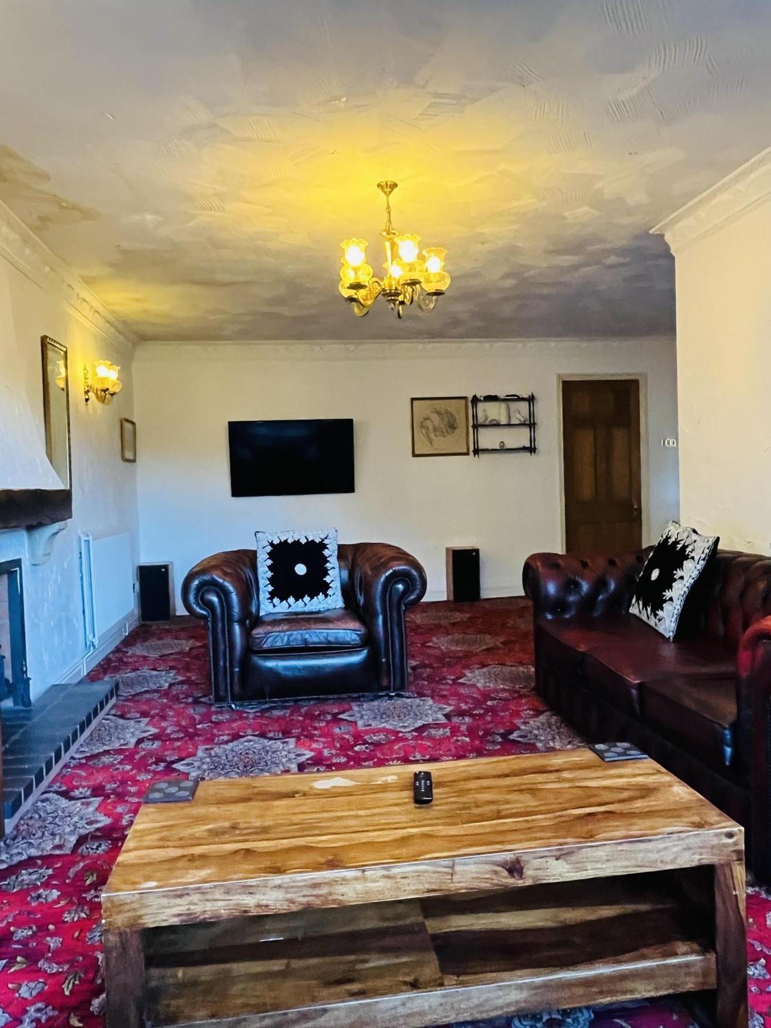 Unwind In Comfort At Cosy Caradus Free Parking Бирмингам Екстериор снимка