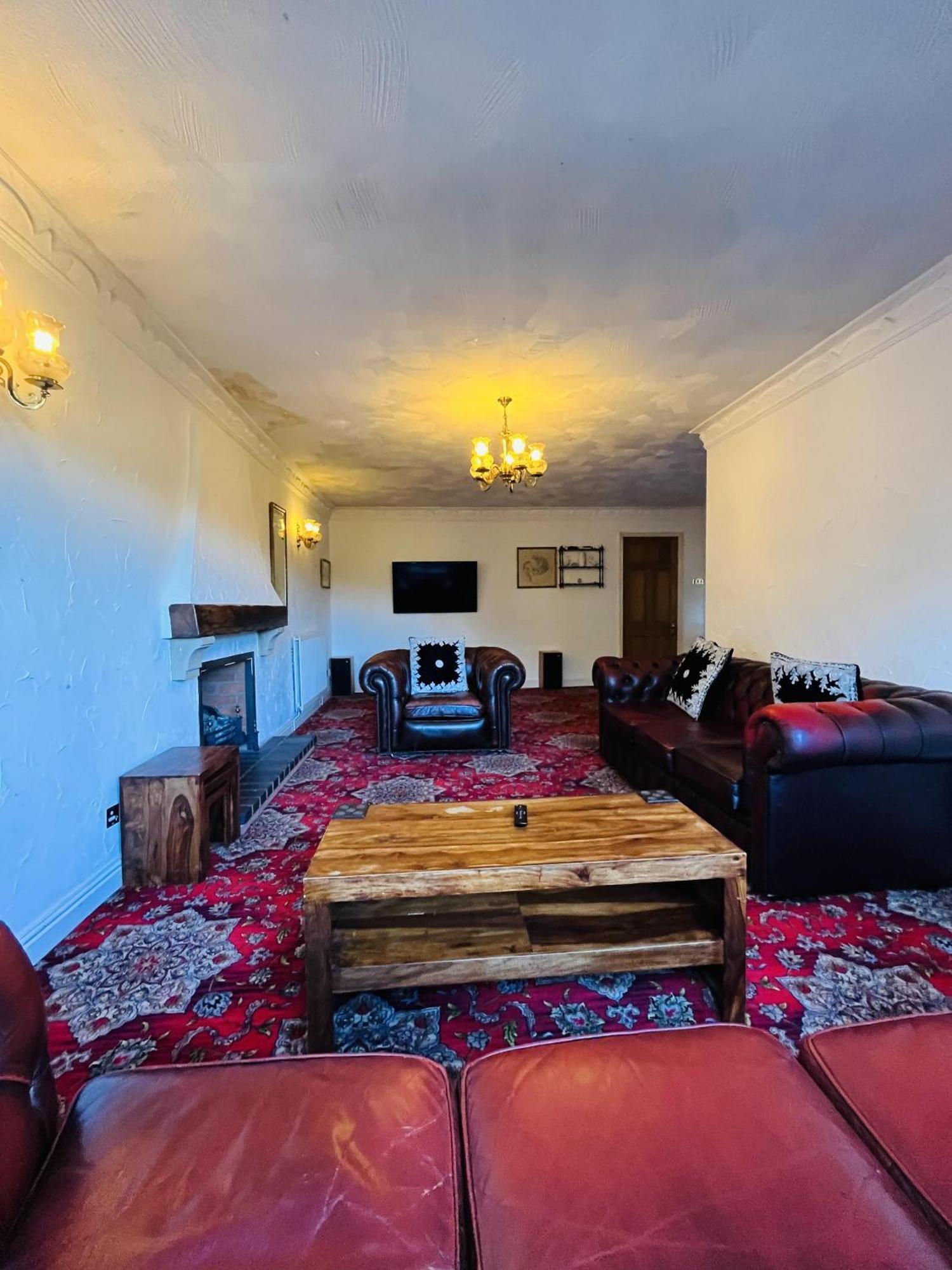 Unwind In Comfort At Cosy Caradus Free Parking Бирмингам Екстериор снимка